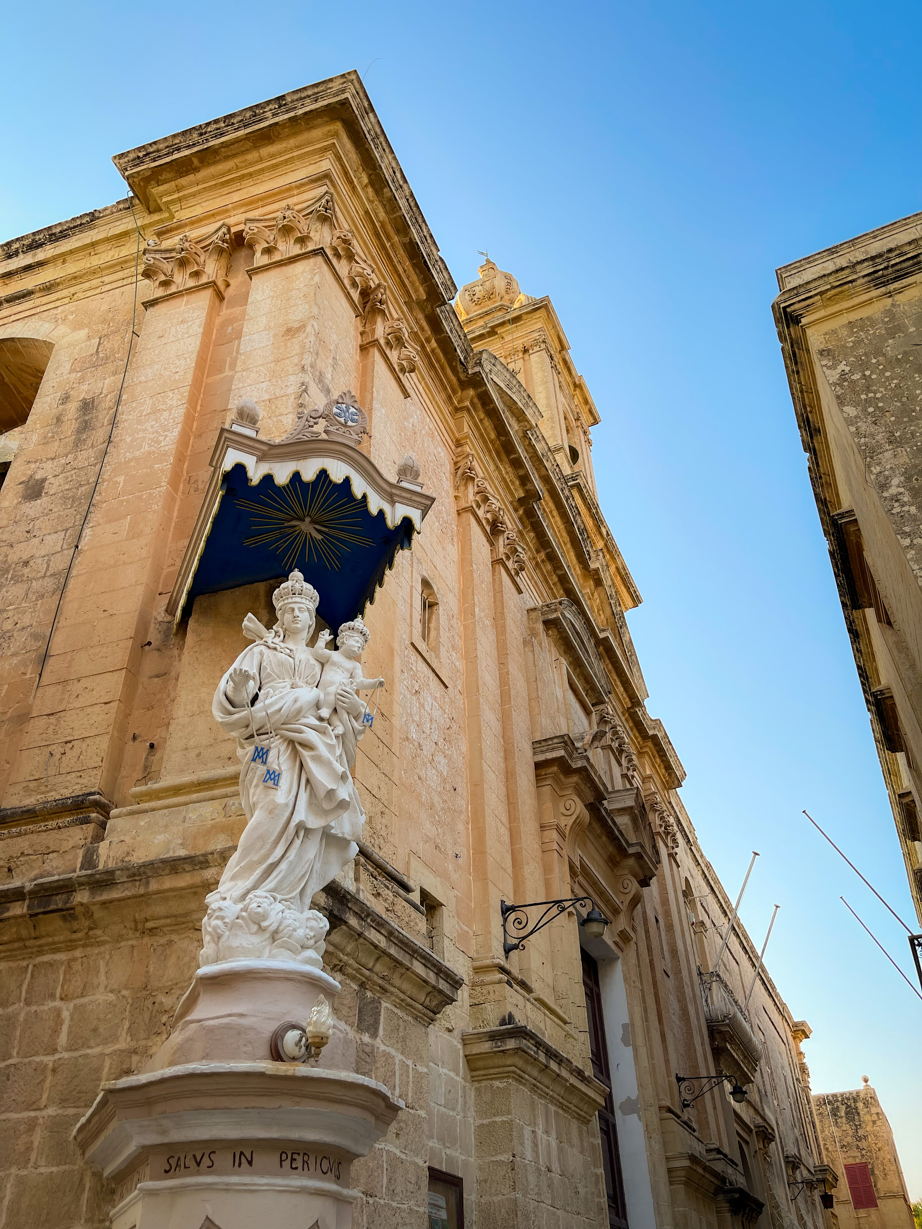 mdina street view