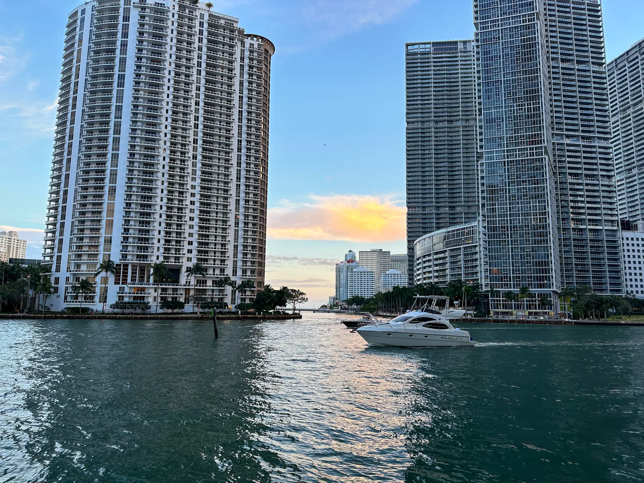 miami downtown canals view
