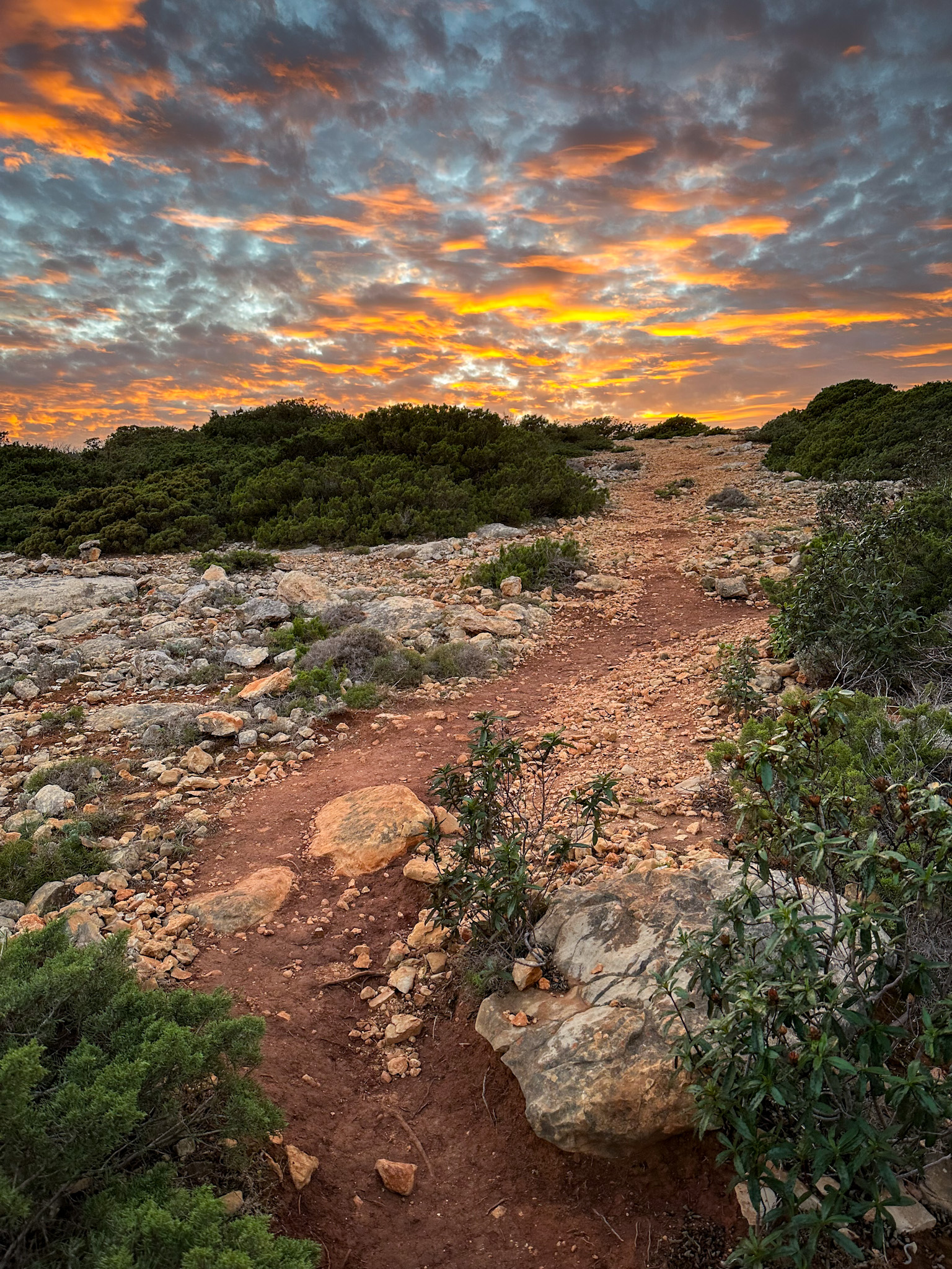 uphill trail near praia do zavial